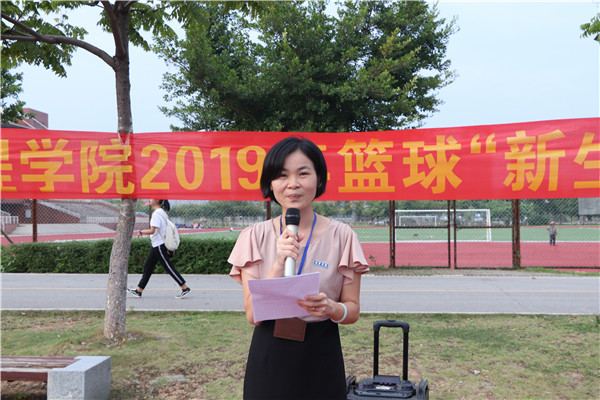 图1:梁信舅老师讲话.jpg